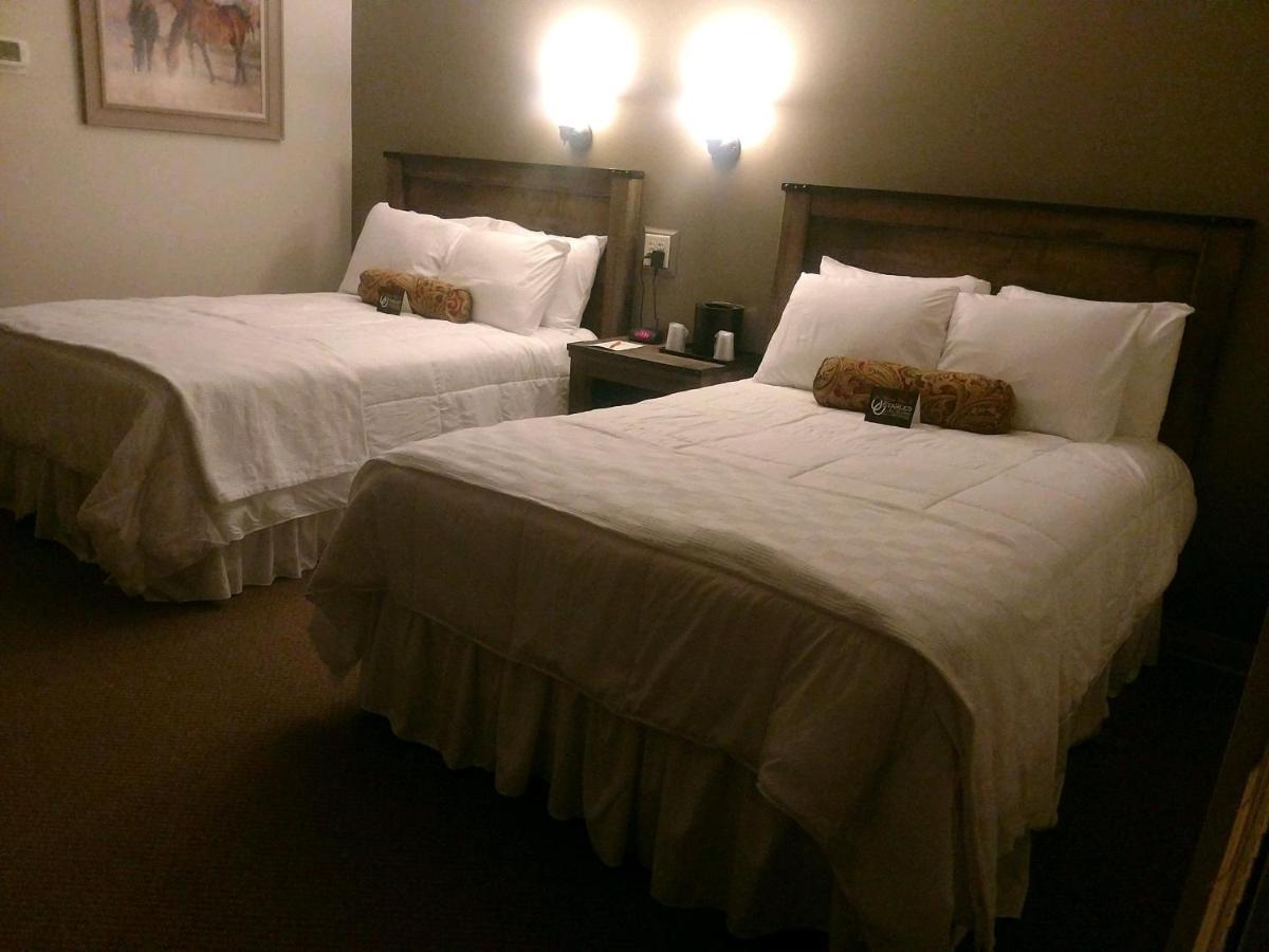 Salem The Stables Inn & Suites מראה חיצוני תמונה